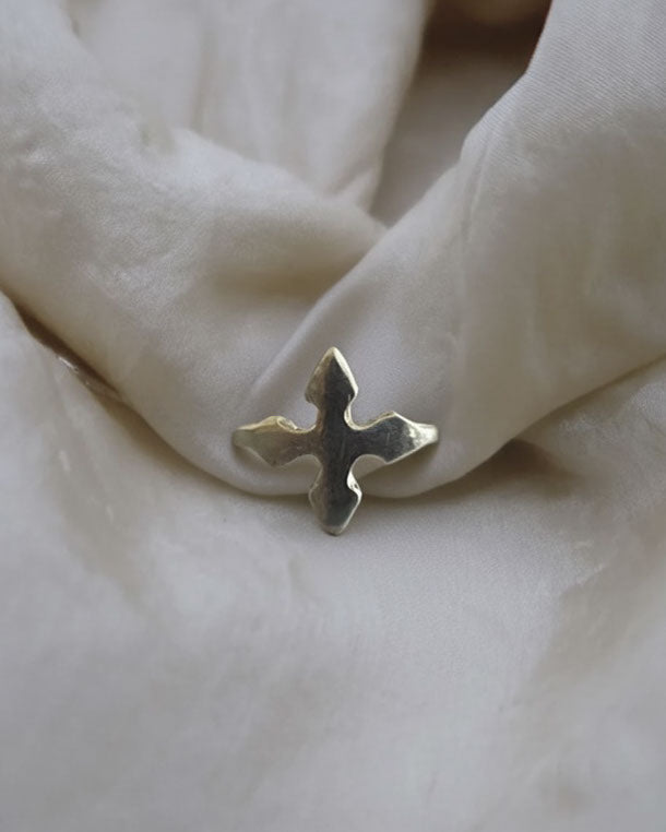 Star Cross Ring