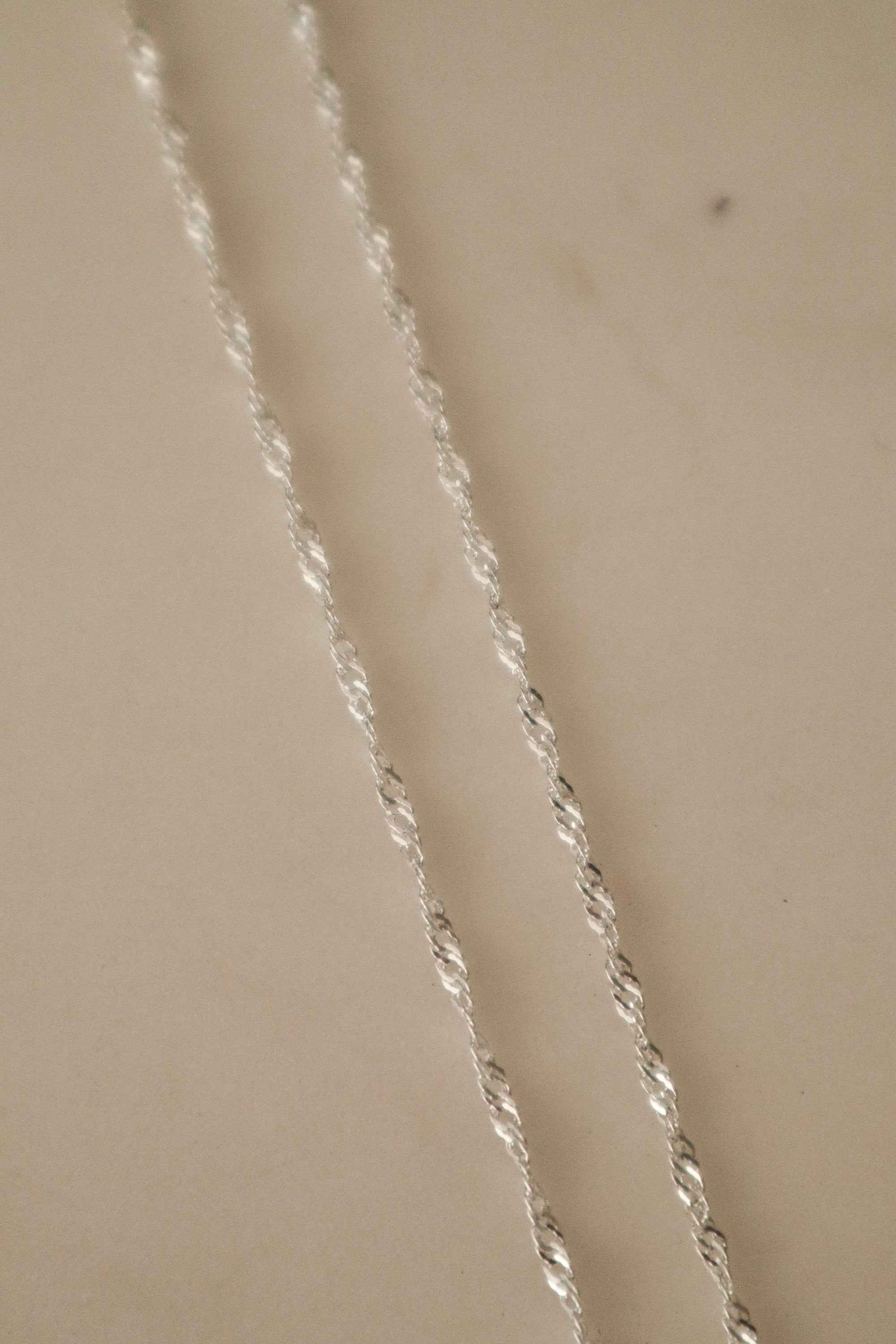 Wave Chain - Elegant and Stylish Accessory for Every Occasion