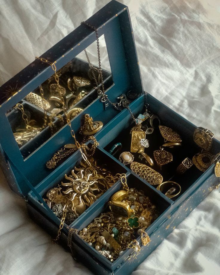 MYSTERY Jewellery BOX