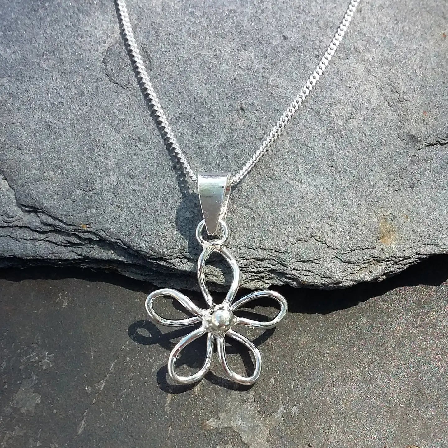 Daisy Pendant
